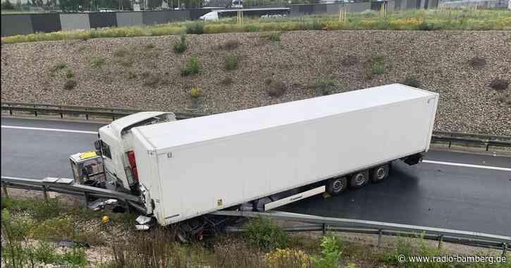 Unfall am Kreuz Fürth/Erlangen sorgt für Behinderungen