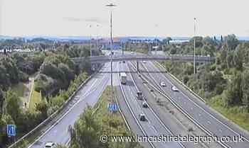 Recap: Delays on M60 near Oldham following 'spillage'