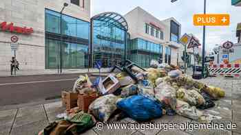 Vor der Glacis-Galerie in Neu-Ulm wächst wieder der Müllberg in die Höhe