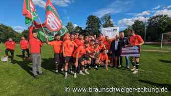 Dramatische Wende in der Nachspielzeit: VfB Peine holt den Cup
