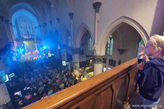 Bram en Lennert doen kerk helemaal vol lopen voor 150 jaar Essenbeek