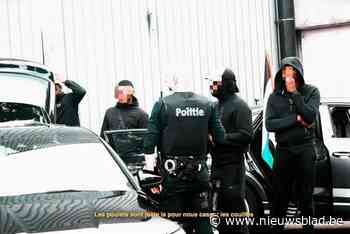 Politie opent onderzoek na videoclip waarin drillrappers haatdragende taal spreken en wapens laten zien