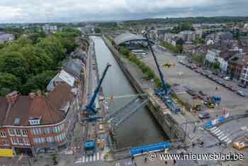 Wie het spektakel niet wou missen, moest snel zijn: nieuwe voetgangersbrug sneller verplaatst dan verwacht