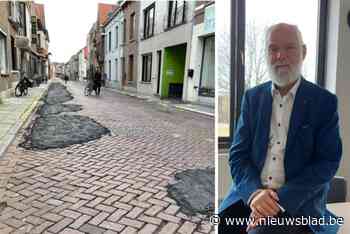 Na lang wachten, kritiek en spot: slechtste straat van stad gaat eindelijk in het nieuw