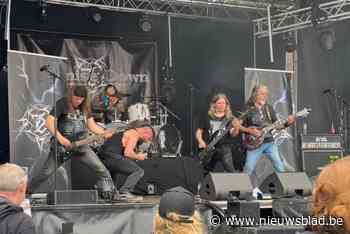 Stevige gitaren warmen de Grote Markt op voor de Rode Duivels