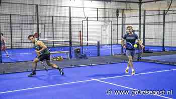 Indoor padelcentrum geopend in Gouda: hier kun vanaf nu je met vrienden een balletje slaan