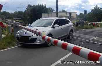 POL-HI: Heisede - Pannen-Pkw blockiert Bahnübergang