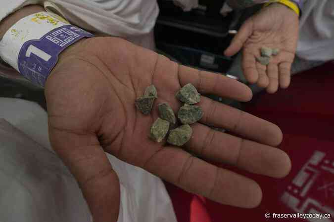 Pilgrims commence the final rites of Hajj as Muslims celebrate Eid al-Adha