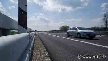 Crash gegen Leitplanke: Neu für alt: Wann ist Abzug bei Schadensregulierung möglich?