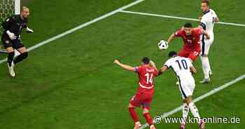 Im Liveticker: England dank Bellinghams Kopfball auf Kurs