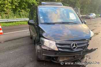 Twee auto’s botsen op E314: ambulance ter plaatse om gewonden te verzorgen