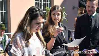 Willkommen für die Neu-Rosenheimer: Karolina und Esfahani werden live einbürgert