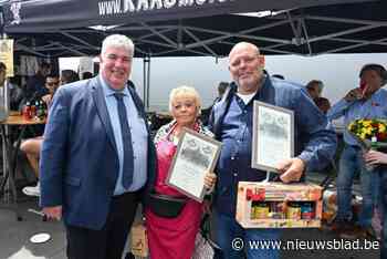 Deze twee verkopers heersen als koning en koningin over de Vogelmarkt: “Zelfs prins Laurent vroeg me naar mijn speciale dunschiller”