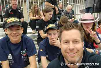 “Even ontspannen tussen de examens? Dan gaan wij robots programmeren”: Sander uit Maaseik genomineerd voor Leerkracht van het jaar