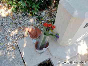 Profanata di nuovo la tomba di Berlinguer. La famiglia: "Azione vigliacca"