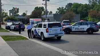 3 people injured after shooting in Toronto's Don Mills neighbourhood, school in lockdown