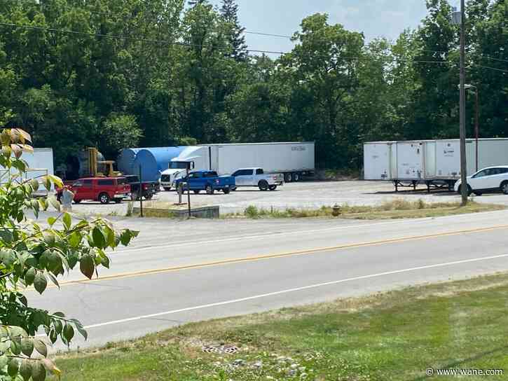 3 employees injured in explosion in Huntington