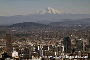 A Tour of the Cascade Volcanoes from Space: Oregon