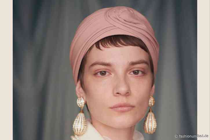 Unverkennbare Opulenz: Alessandro Michele präsentiert erste Kollektion für Valentino