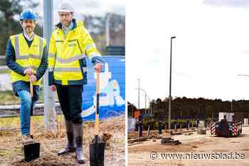 Vlak naast bekende bos waar al eens ‘afspraakjes’ worden gemaakt, kan je straks je auto snel of traag opladen