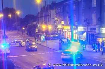 Baring Road Grove Park fight: Man taken to hospital
