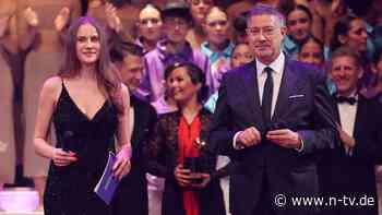 Was mit Medien: Tochter eifert Joachim Llambi nach