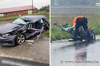 Auto opengereten door oplegger, man (39) raakt zwaargewond