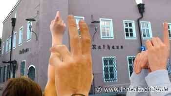 Verkehrssicherheit am Kriegerdenkmal, Fragen zur Dult und warum eine Brücke nur noch 19 Tonnen trägt