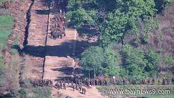 South Korean soldiers fire warning shots after North Korean troops cross border, apparently in error