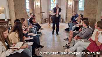 Von Gebeten bis Grabsteinen: Schüler erleben Klosterleben