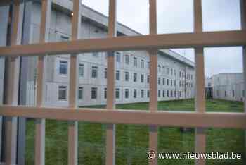 Gevangene naar ziekenhuis nadat hij rake klappen krijgt van andere gedetineerden