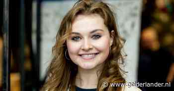 Zilveren accenten en een loeistrakke, lakleren broek: zo zie ik een ster als Vajèn van den Bosch graag