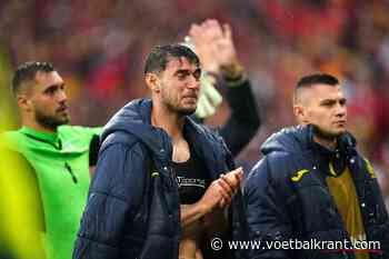 OPVALLEND: Oekraïne verliest zwaar van Roemenië en... spelers sturen vervolgens bondscoach de kleedkamer uit