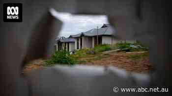 Housing industry warns of 'valley of death' as SA Water cuts approvals for new homes