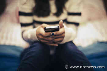 Gov. Gavin Newsom wants heavier restrictions on smartphones in California classrooms