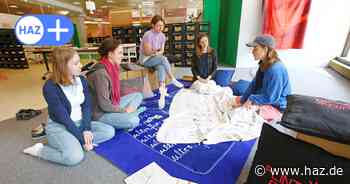 Der Aufhof präsentiert in Hannover Kunst im Kaufhaus-Schaufenster