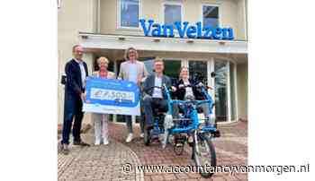 VanVelzen viert 25-jarig jubileum met donatie aan Fietsmaatjes