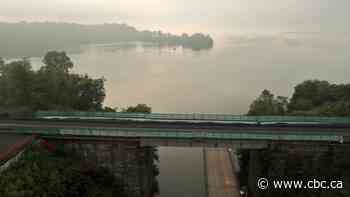 City extends heat warning to continue until at least Friday