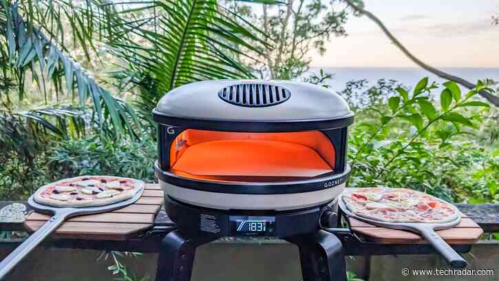 Gozney Arc XL review: this pizza oven is a crowd pleaser
