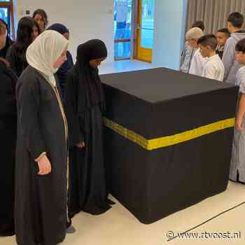 Bedevaart voor moslimkinderen in Deventer: niet naar Mekka maar in eigen school