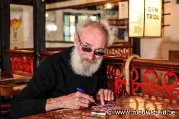 Eddy Toté maakt kleine kunstwerkjes met bic en bierviltjes: “Duvel heeft de meest geschikte afmetingen”