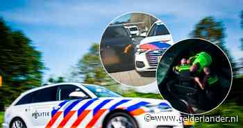 Man scheurt met 200 km/u over snelweg, politie deelt beelden van doldwaze achtervolging