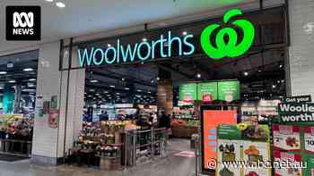 '2 cents an hour': One of Australia's biggest unions accused of pushing a dud deal for Woolworths workers