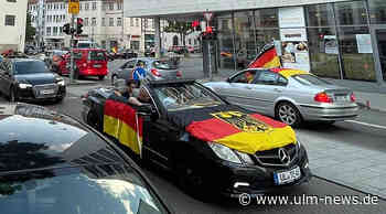 Ulmer Fußballfans feiern EM-Sieg der deutschen Mannschaft über Ungarn