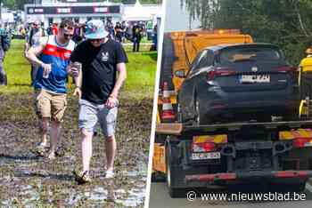 LIVE. Voorspelde regenval is begonnen op Graspop, politie sleept veel fout geparkeerde auto’s weg
