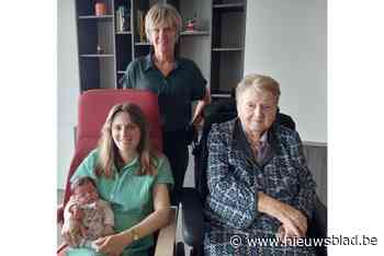 Baby Roos maakt viergeslacht compleet