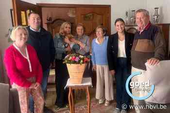Buren zetten elkaar in de bloemetjes: “Ze zijn de oma en opa van onze buurt”