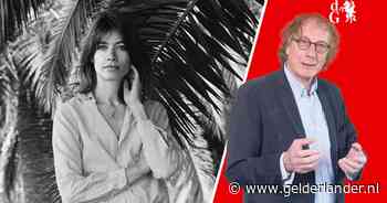 Natte straten in de Parijse avond, straatlantaarns, zwijgend in cafés zitten