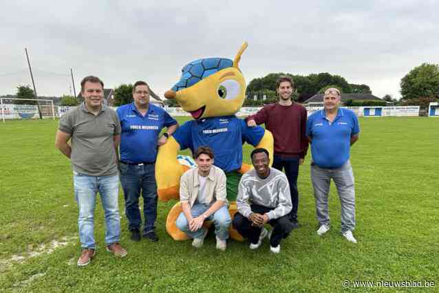 Standaard Meerbeek stelt nieuwkomers en nieuwe mascotte voor