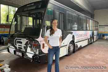 Vzw Samen Plannen bouwt oude lijnbus om tot woon-, reis- en babbelbus: “Er is een stijgende vraag naar tijdelijke noodopvang”